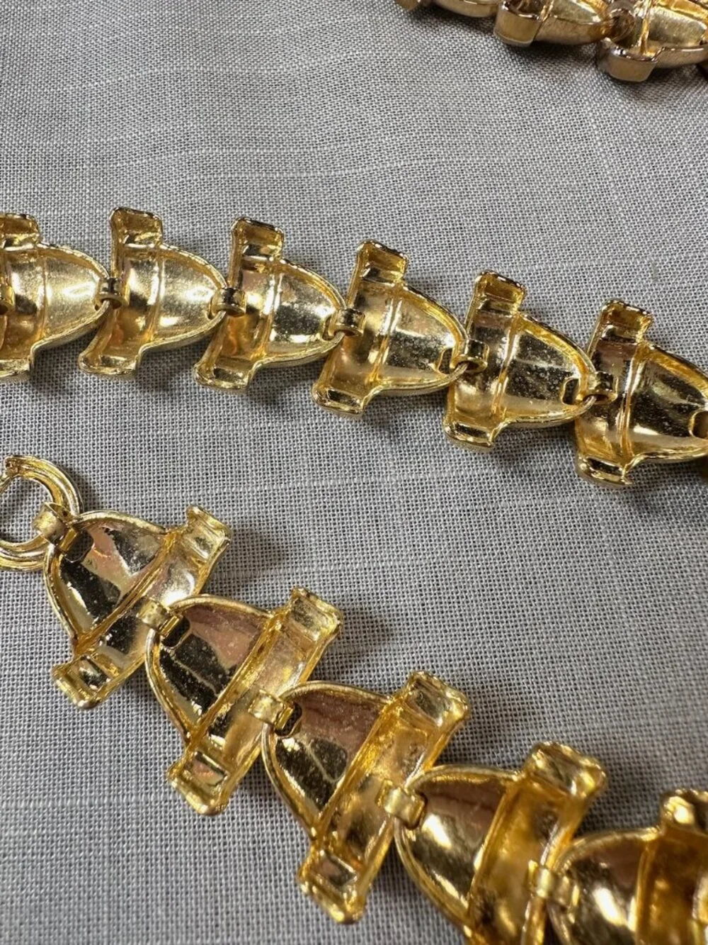 Vintage Gold Tone Planter Pot Necklace and Bracelet set